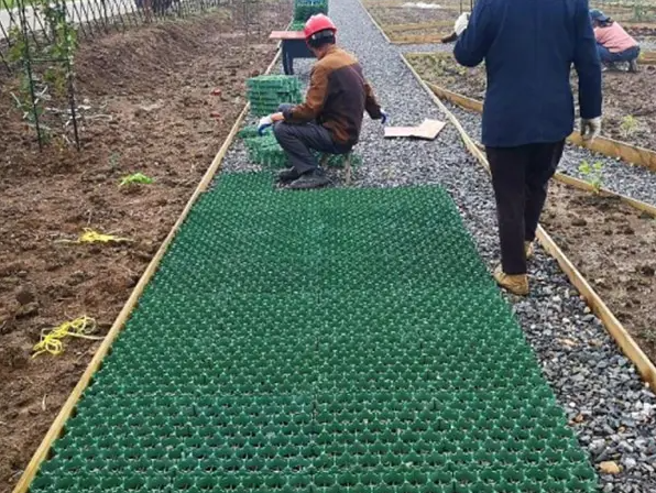 Fahrzeug- und Fußgängerverkehr stabilisiert durch Plastikgras-Kernlandschaft 8